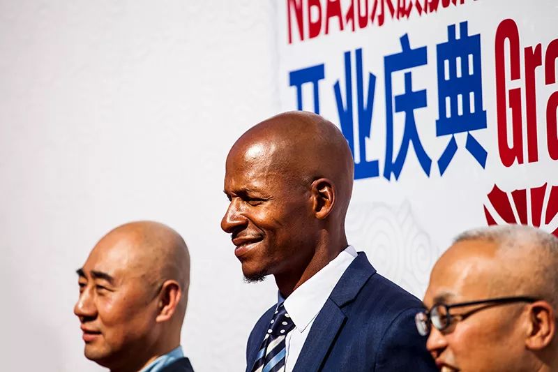 北京哪里有卖耐克足球鞋的（买鞋、打卡的新去处！NBA 北京旗舰店开业！暗藏好多惊喜！）