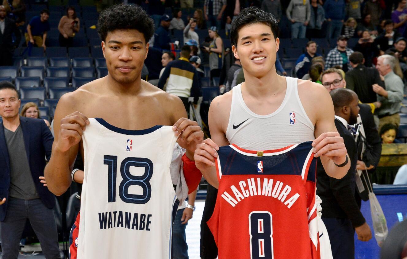 八村塁为什么没有打nba（日本男篮八村塁，无限期暂退NBA！你可知，他的弟弟表现如何？）